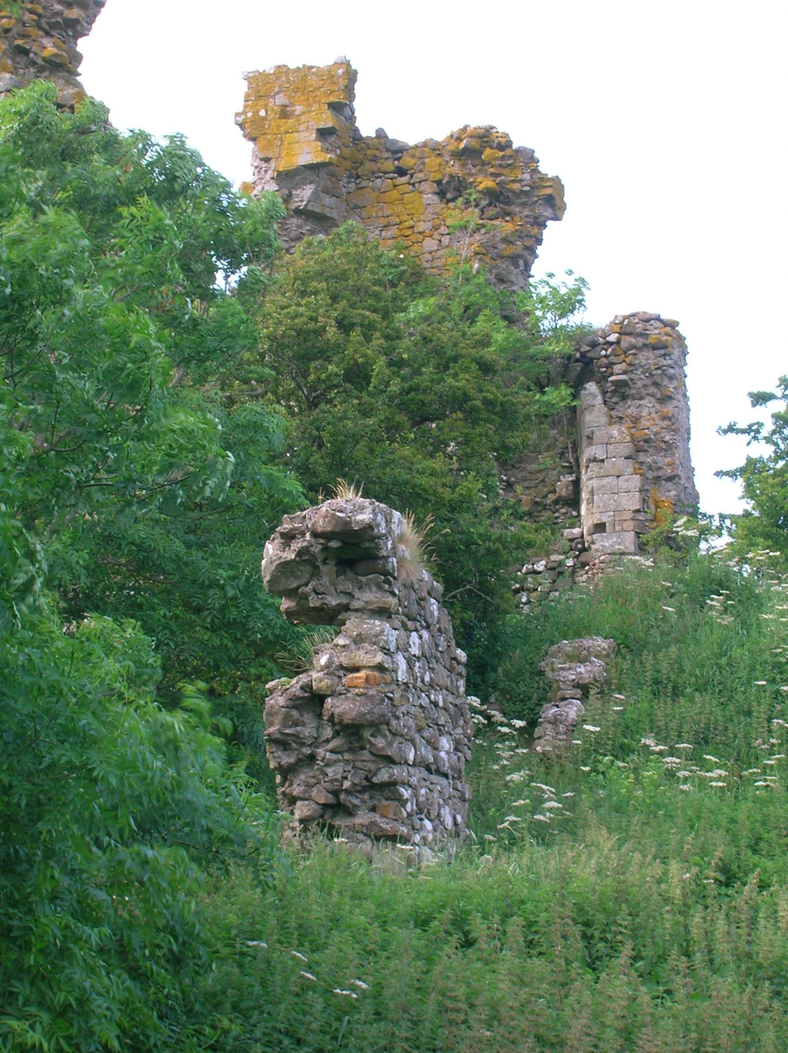 Craigie_Castle__Entrance_pend Dundonald Castle and Visitor Centre